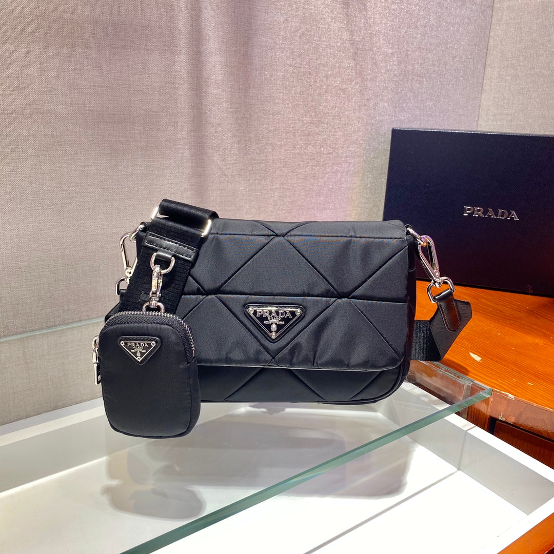 PRADA SMALL FLAP BAG 21 IN BLACK TRIANGULAR QUILTED PATTERN RE-NYLON