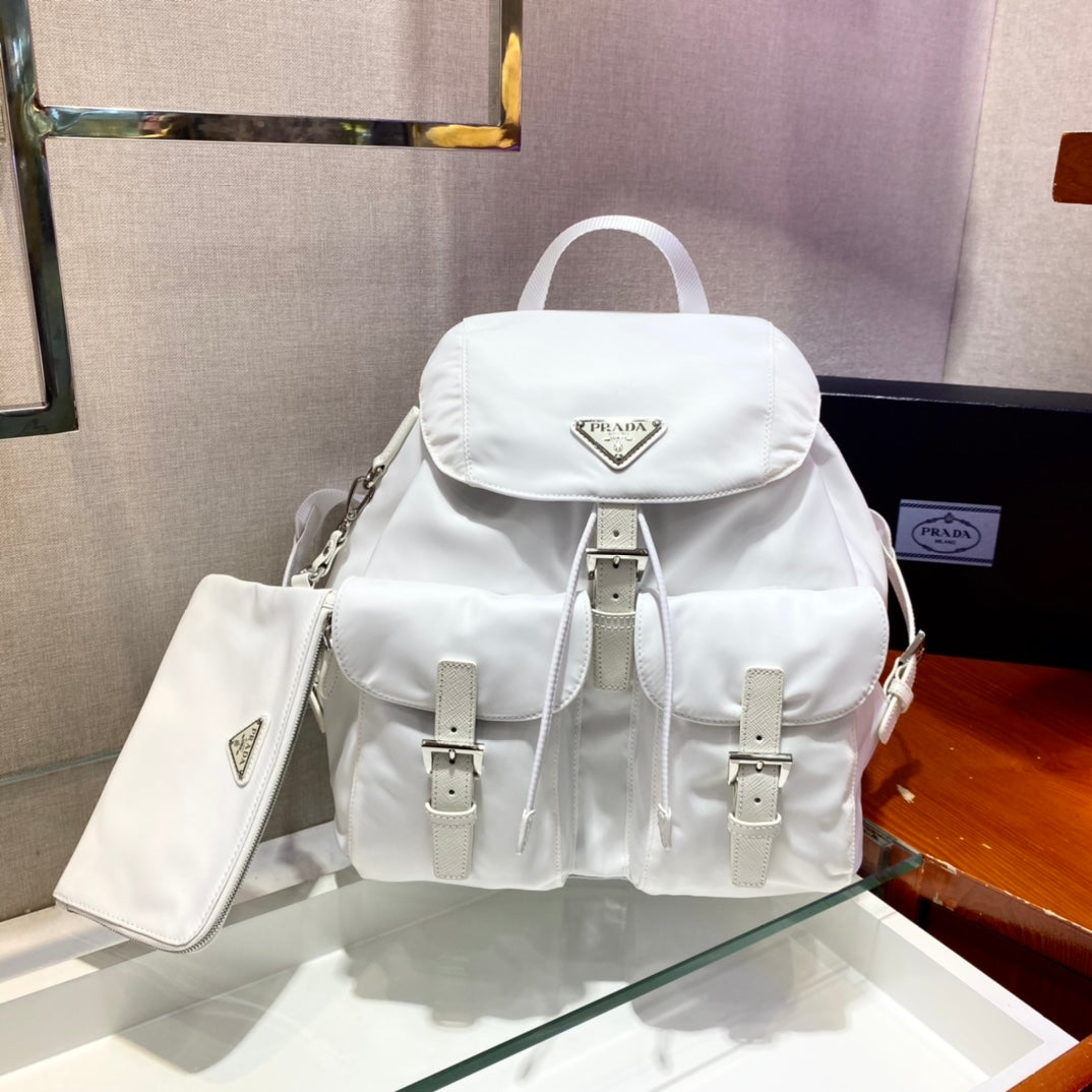PRADA BACKPACK 32 IN WHITE PARACHUTE FABRIC