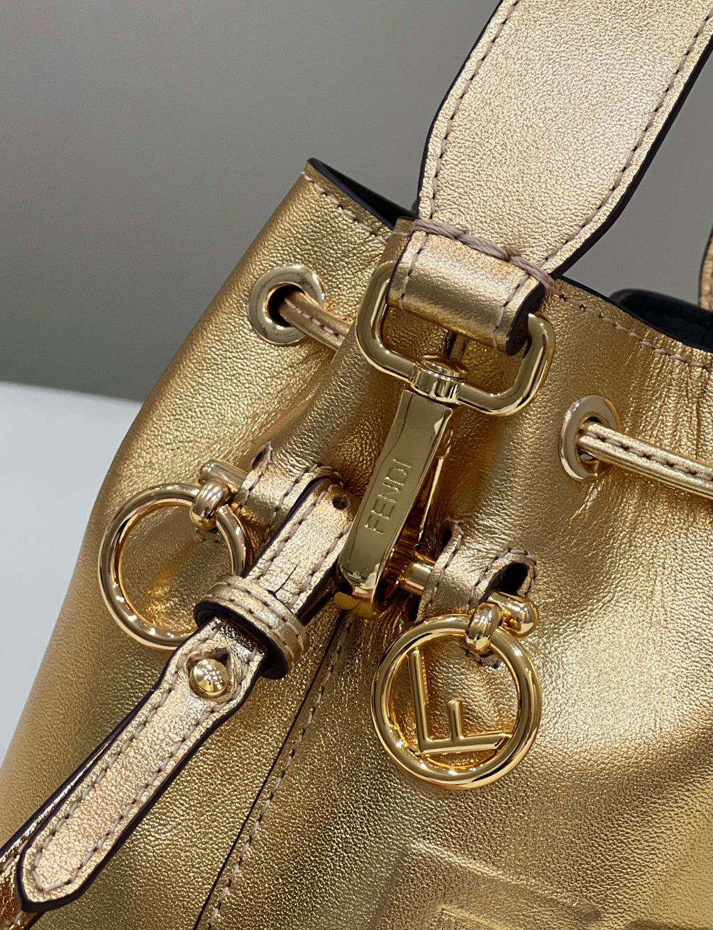 MON TRESOR 18 IN GOLD METALLIC CALFSKIN