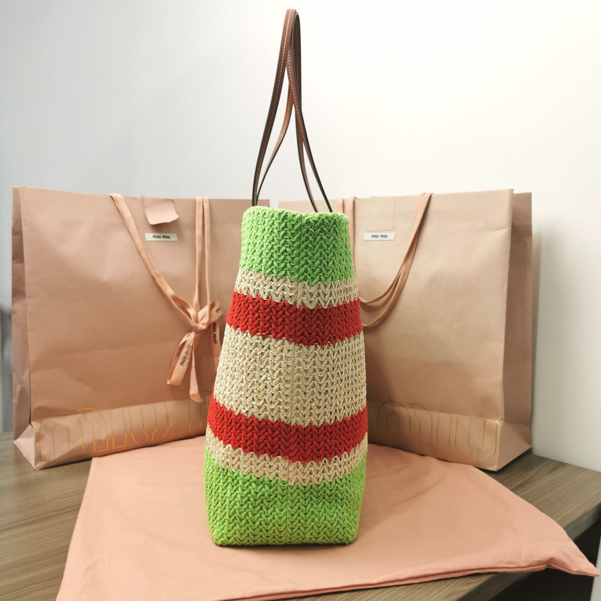 TOTE BAG 40 IN STRIPED PATTERN OF LIGHT GREEN RED AND CREAM WHITE WOVEN RAFFIA