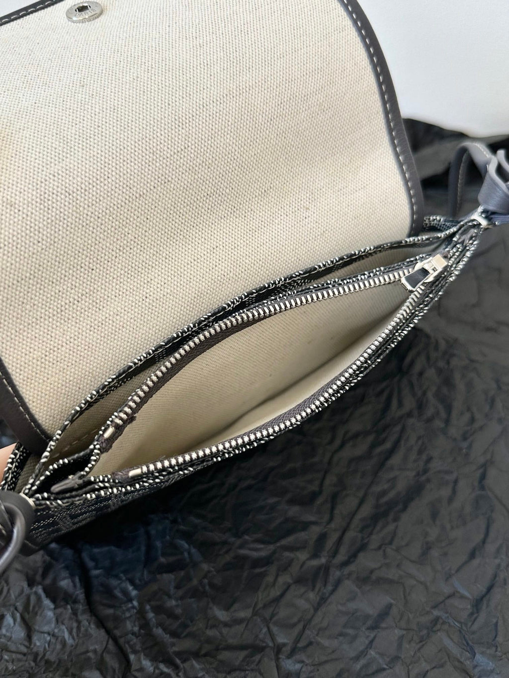 PLUMET POCKET WALLET 20 IN GREY BLACK GOYARDINE CANVAS AND LAMBSKIN TRIM