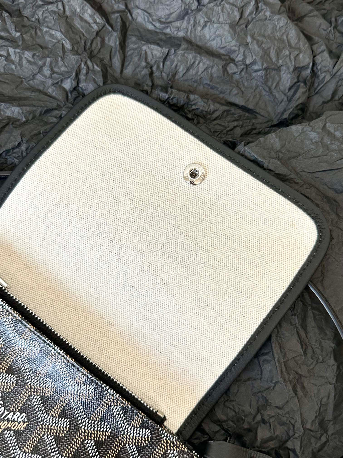 PLUMET POCKET WALLET 20 IN BLACK GOYARDINE CANVAS AND LAMBSKIN TRIM