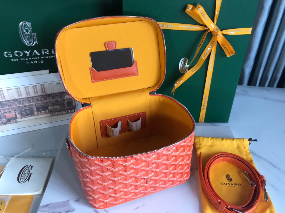 MUSE VANITY CASE 20 IN ORANGE GOYARDINE CANVAS