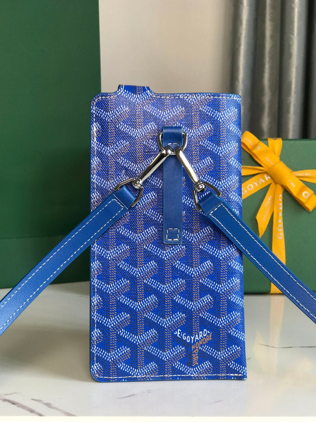 MONTMARTRE GM CASE 18 IN SAPPHIRE BLUE GOYARDINE CANVAS