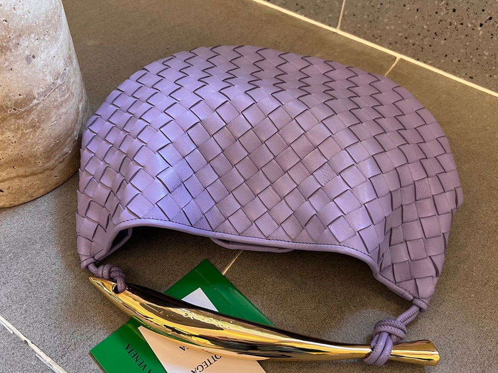BOTTEGA VENETA SARDINE 33 WITH CHAIN IN LIGHT PURPLE LAMBSKIN