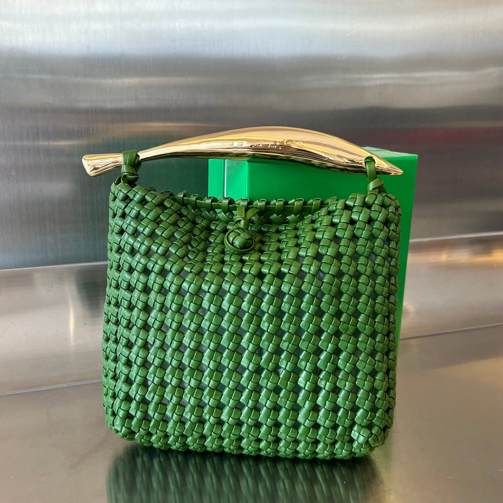 BOTTEGA VENETA SARDINE 29 BAG IN GREEN LAMBSKIN