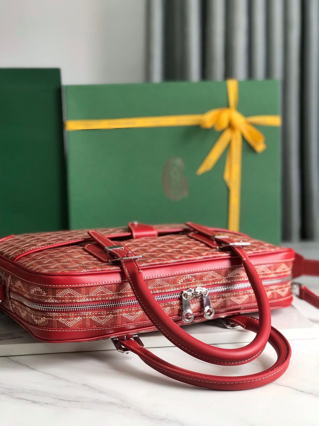 AMBASSADE DOCUMENT CASE 35 IN CLASSIC RED GOYARDINE CANVAS