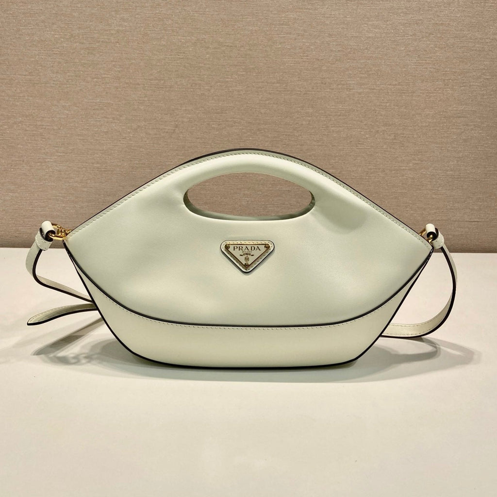 PRADA DUMPLING BAG 30 IN WHTE CALFSKIN