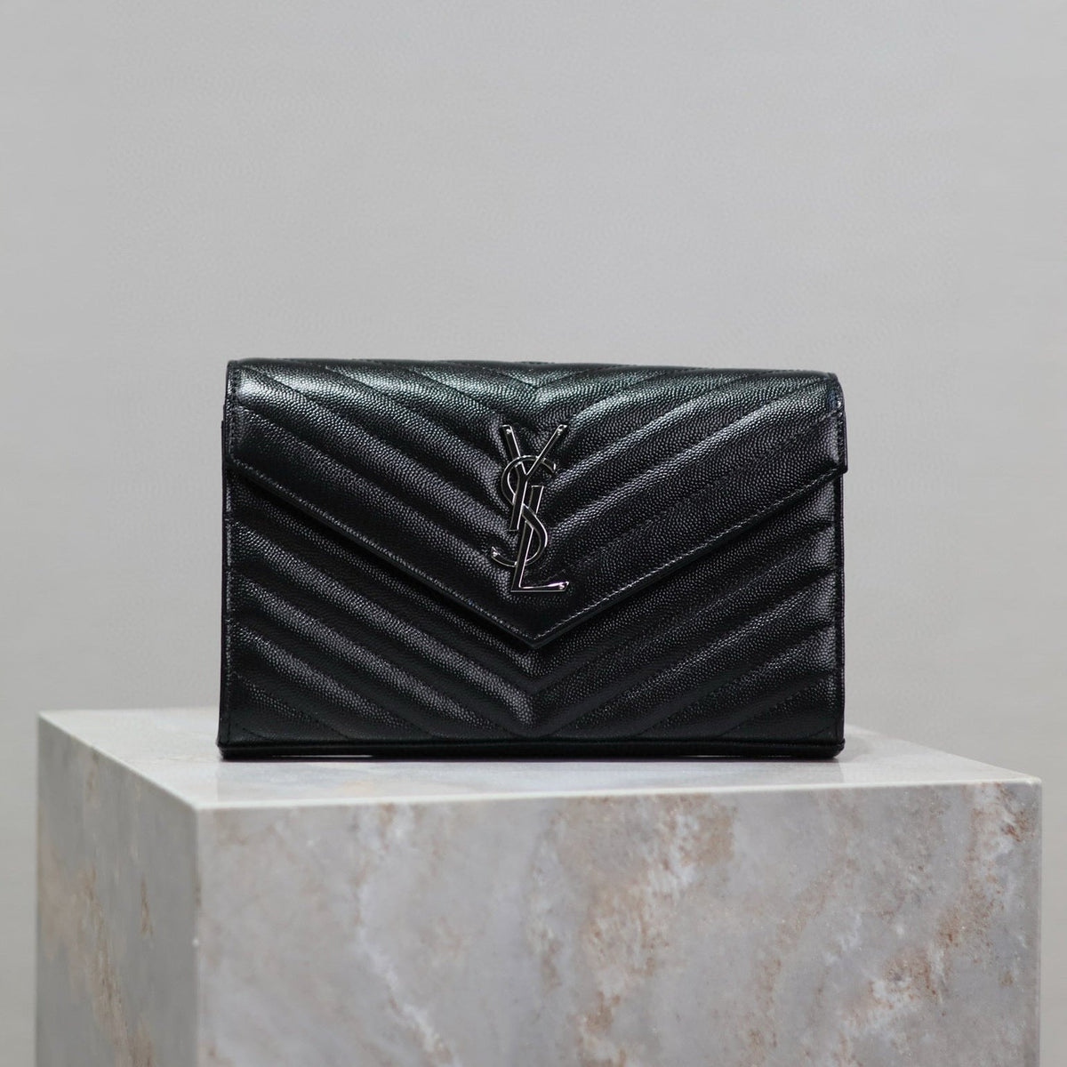 WOC 23 IN BLACK CAVIAR LAMBSKIN SILVER HARDWARE