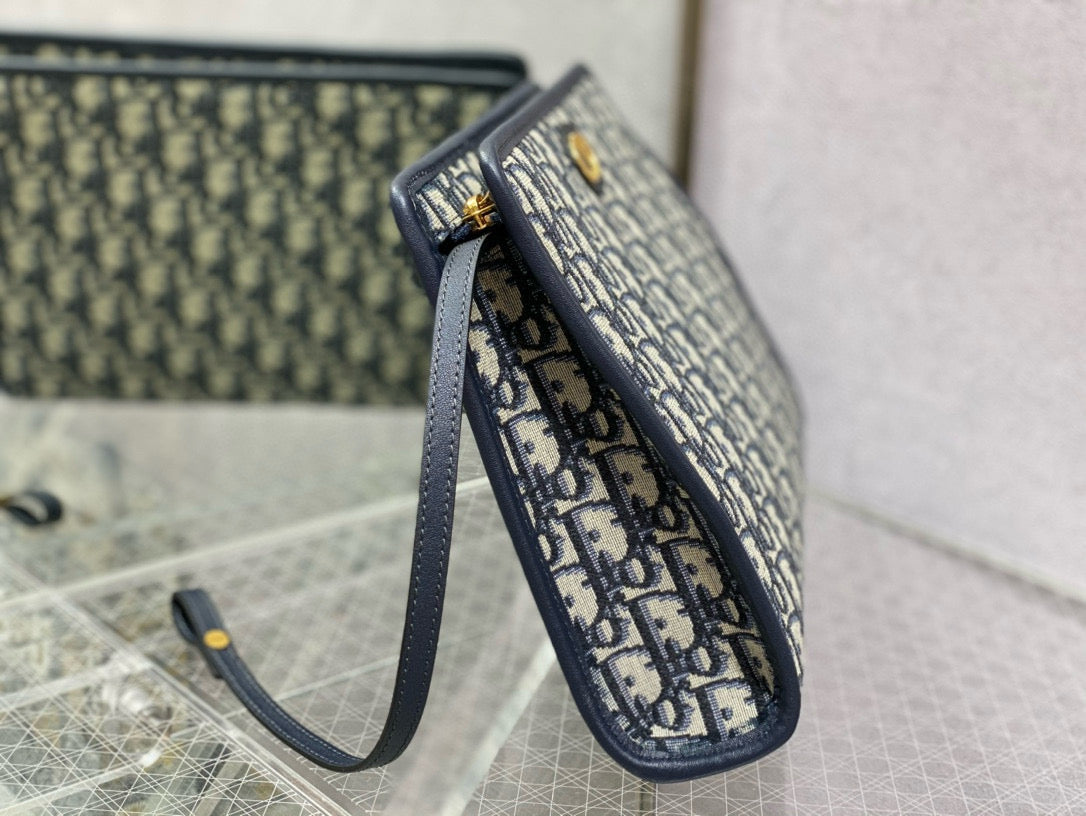 OBLIQUE BOOK TOTE 26 IN DARK BLUE MONOGRAM JACQUARD