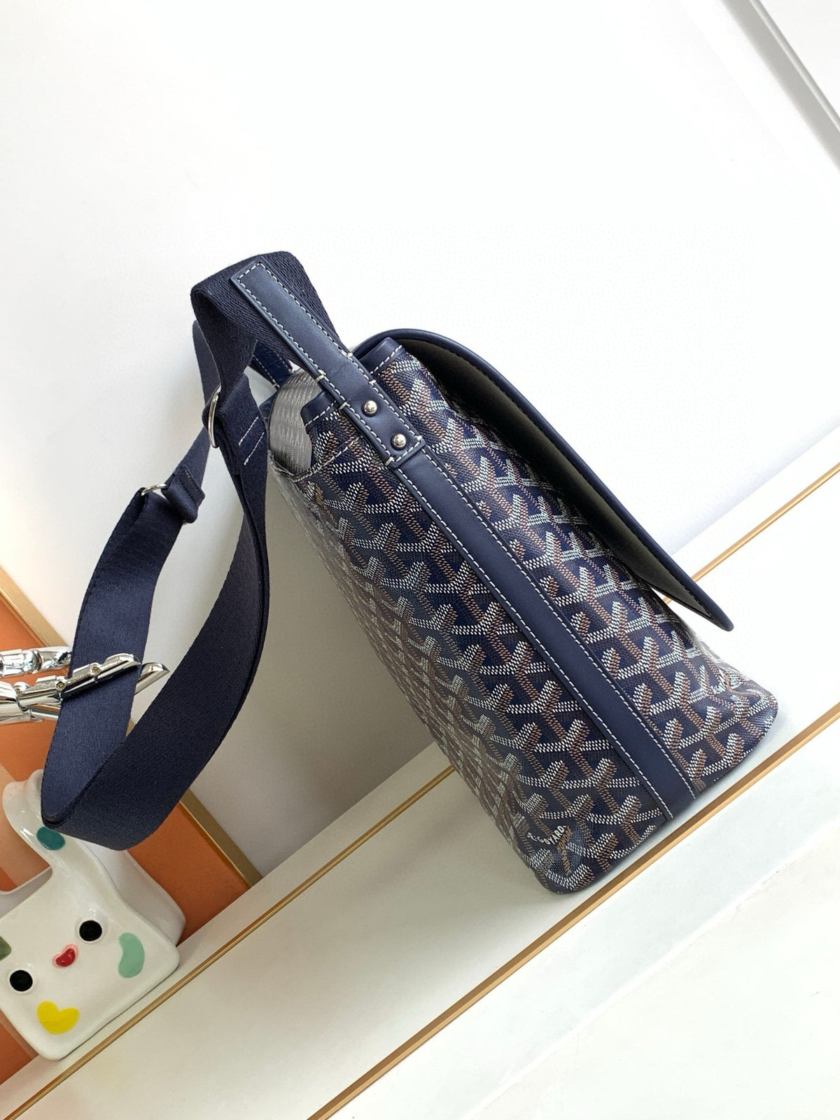 CAPETIEN MESSENGER BAG 39 IN NAVY BLUE GOYARDINE CANVAS AND CALFSKIN