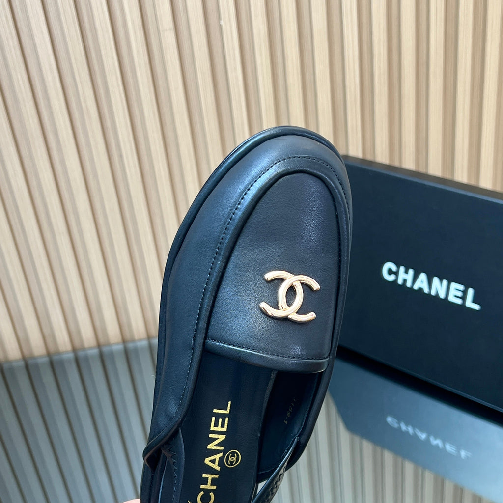 CHANEL 25S BACK STRAP MULE 15MM IN BLACK CALFSKIN GOLD HARDWRE