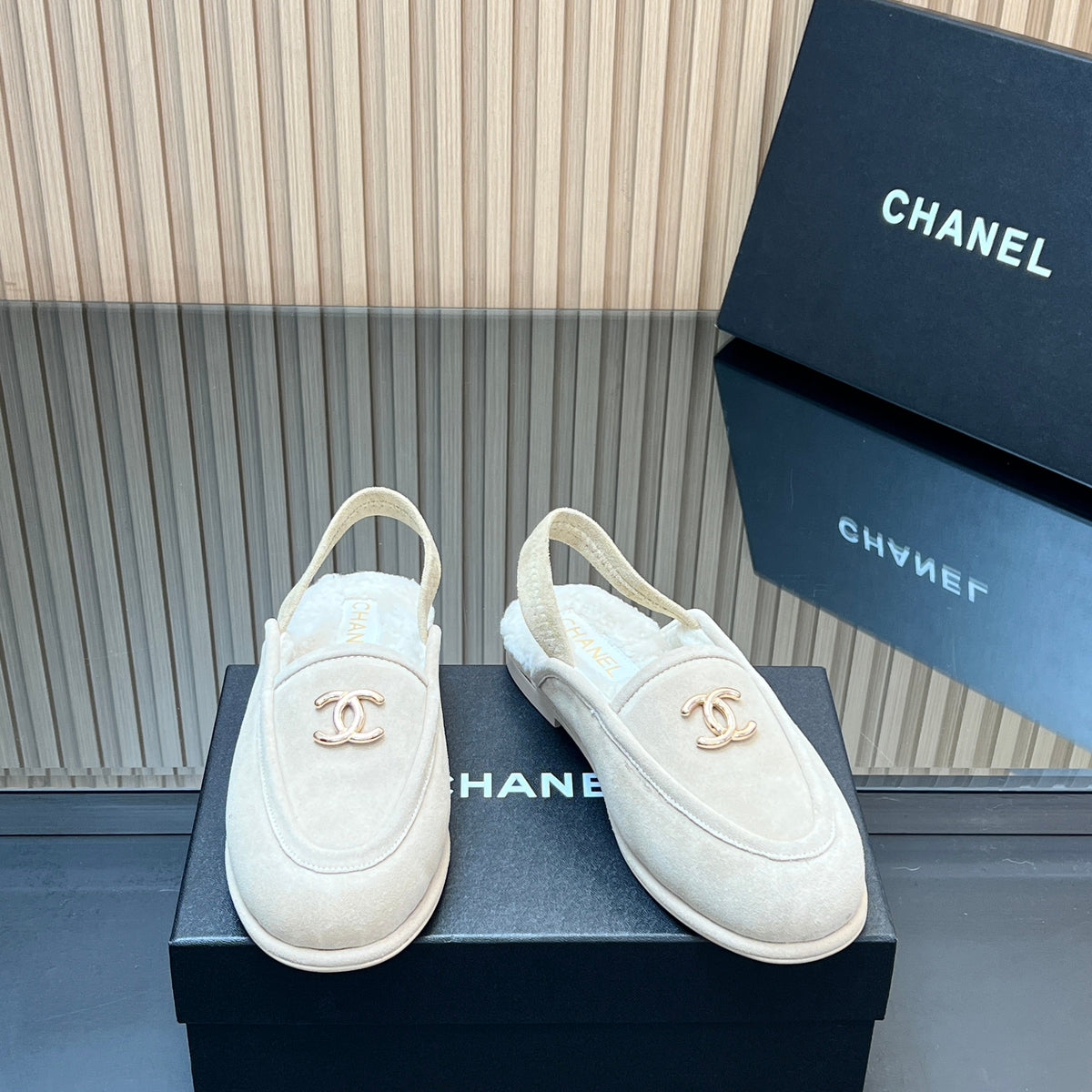 CHANEL 25S BACK STRAP MULE 15MM IN IVORY SUEDE AND WOOL GOLD HARDWRE