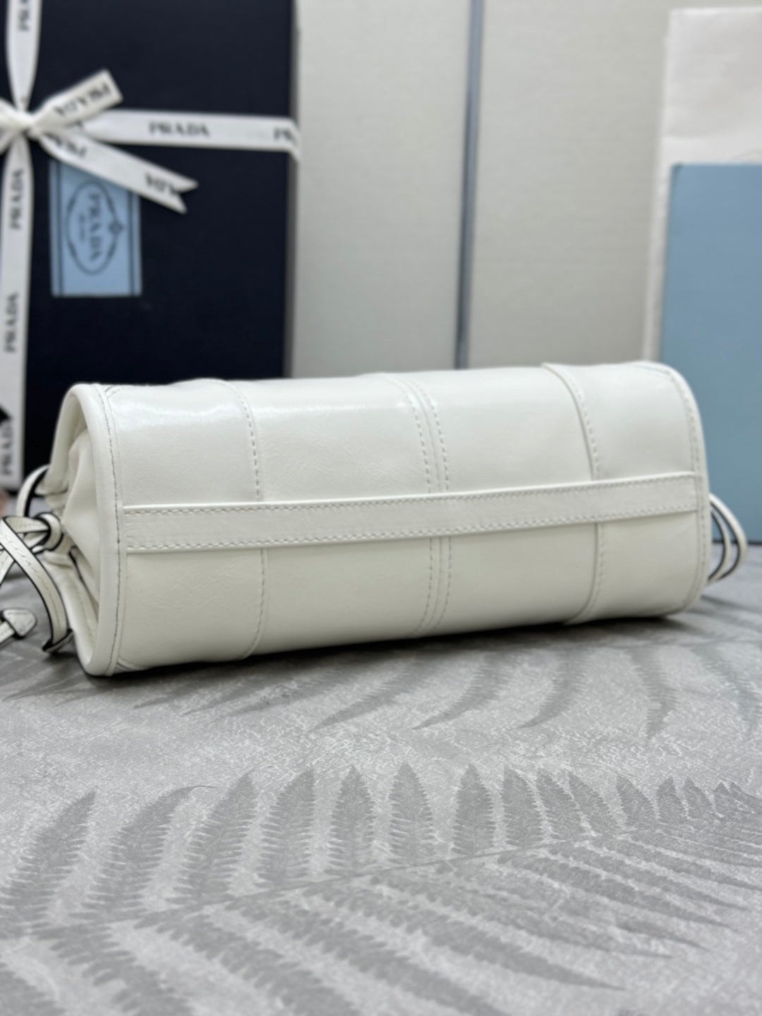 PRADA 25S BONNIE MINI HANDBAG 23 IN WHITE CALFSKIN GOLD HARDWRE