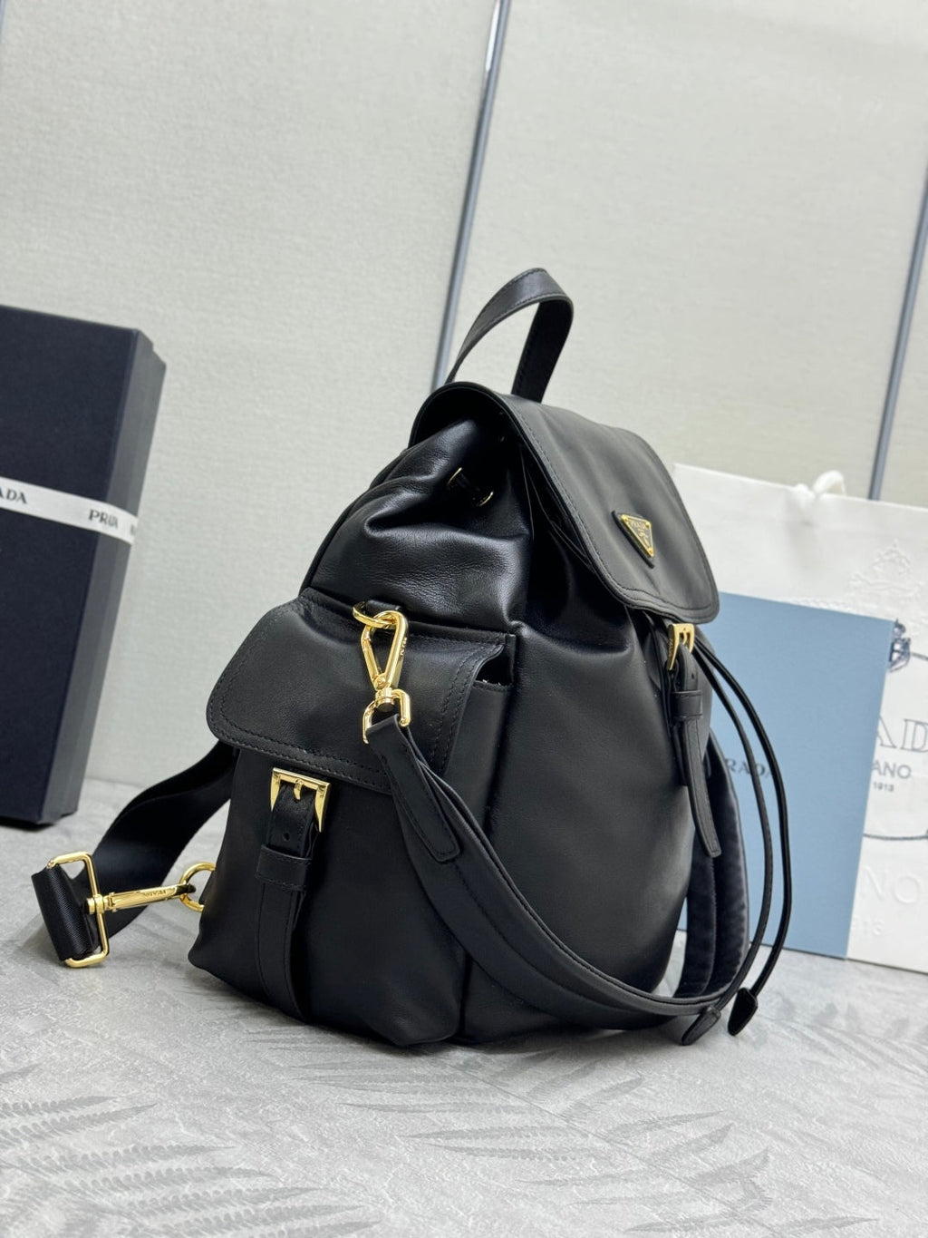 PRADA 25S EXPLORE MEDIUM BACKPACK 29 IN BLACK CALFSKIN GOLD HARDWARE