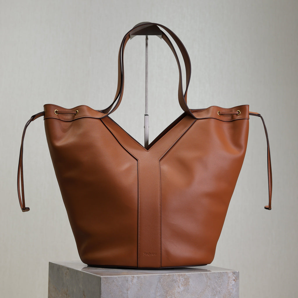 YSL 25S Y LARGE HOBO 50 IN CARAMEL CALFSKIN GOLD HARDWARE