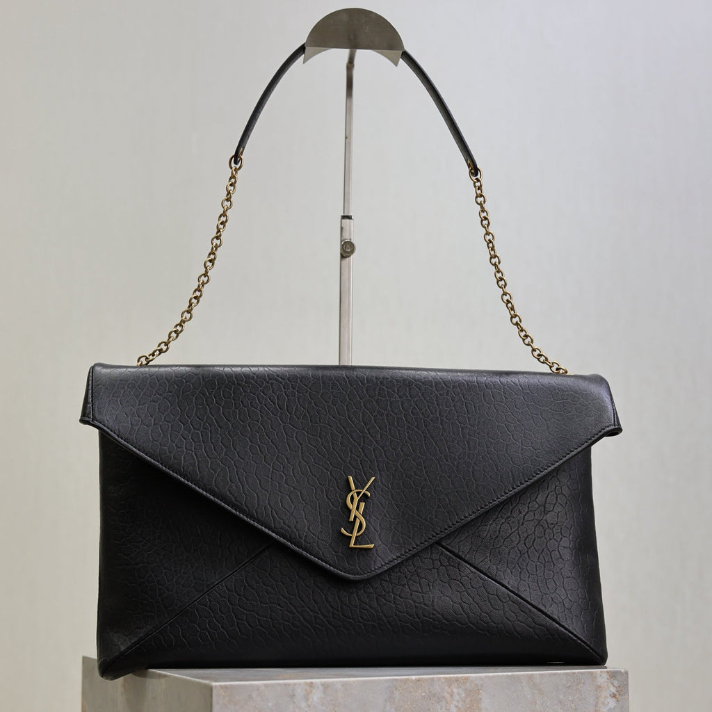 YSL 25S CASSANDRE ENVELOPE MESSENGER 35 IN BLACK LAMBSKIN GOLD HARDWARE