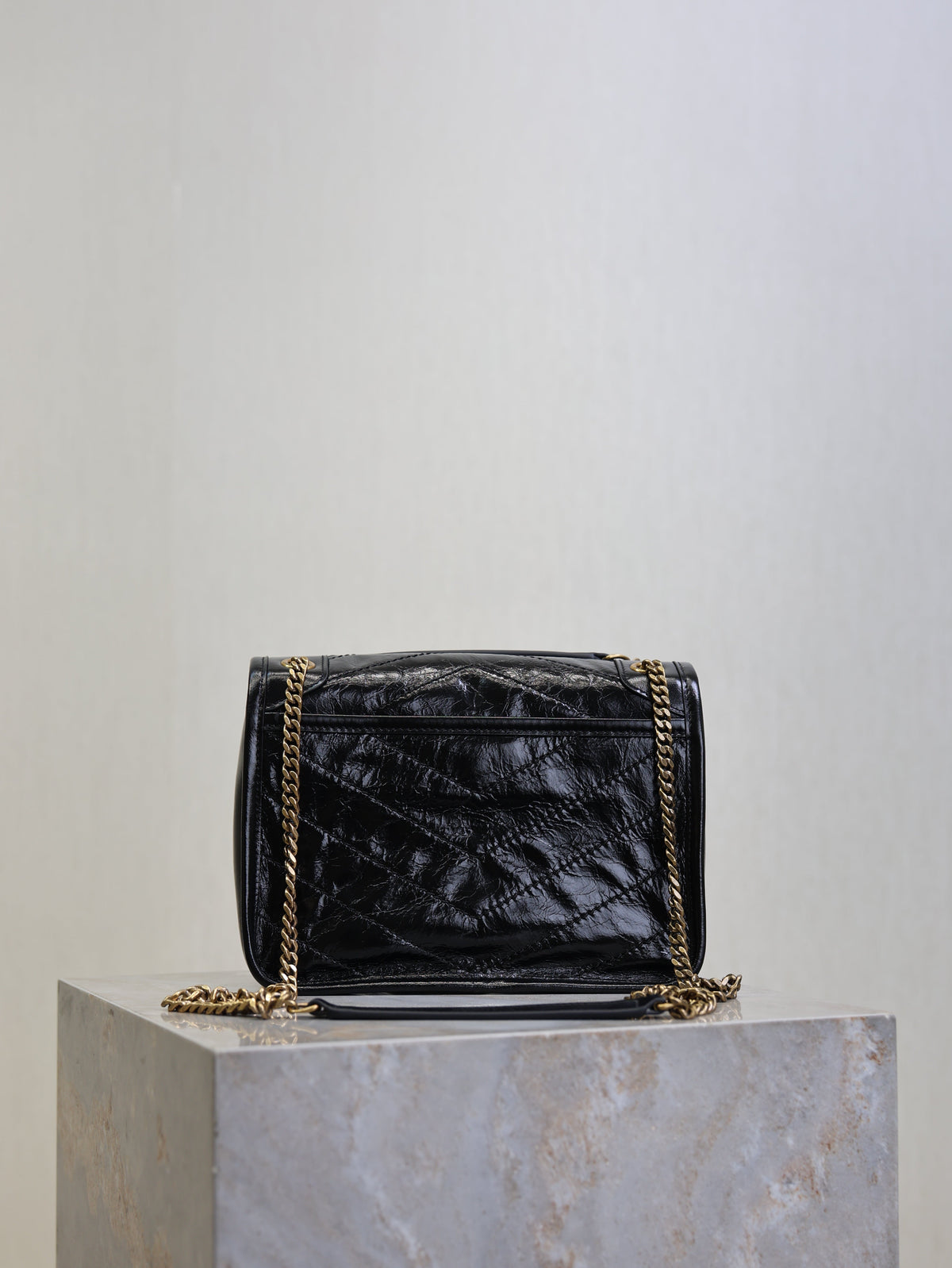 YSL 25S NIKI BAG 22 IN BLACK GLOSSY CALFSKIN GOLD HARDWRE