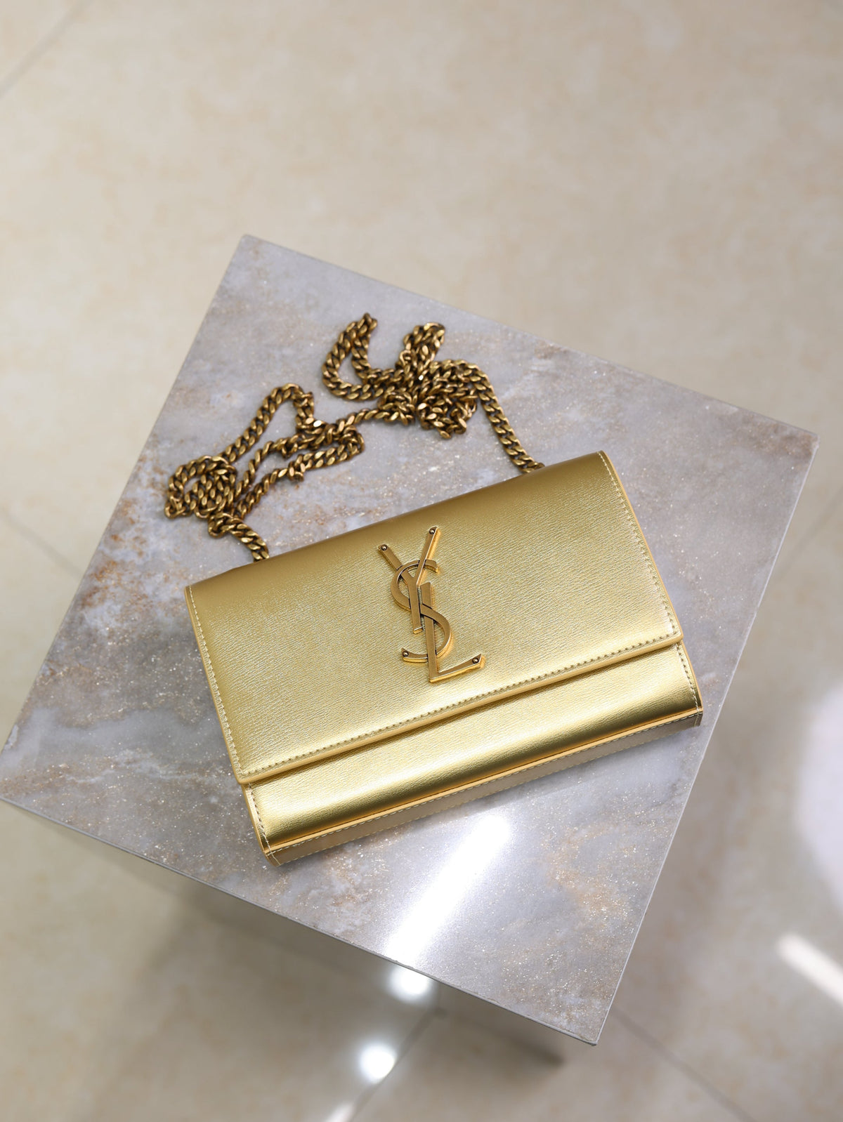YSL 25S KATE BAG 20 IN GOLD METALLIC CALFSKIN GOLD HARDWARE