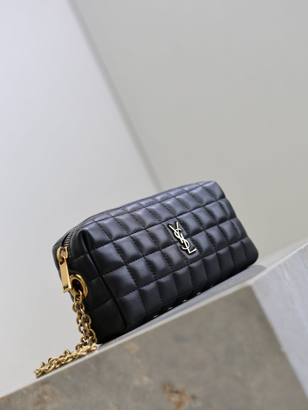 YSL 25S CASSANDRE MATELASSÉ CARRÉ POUCH ON CHAIN 18 IN BLACK LAMBSKIN