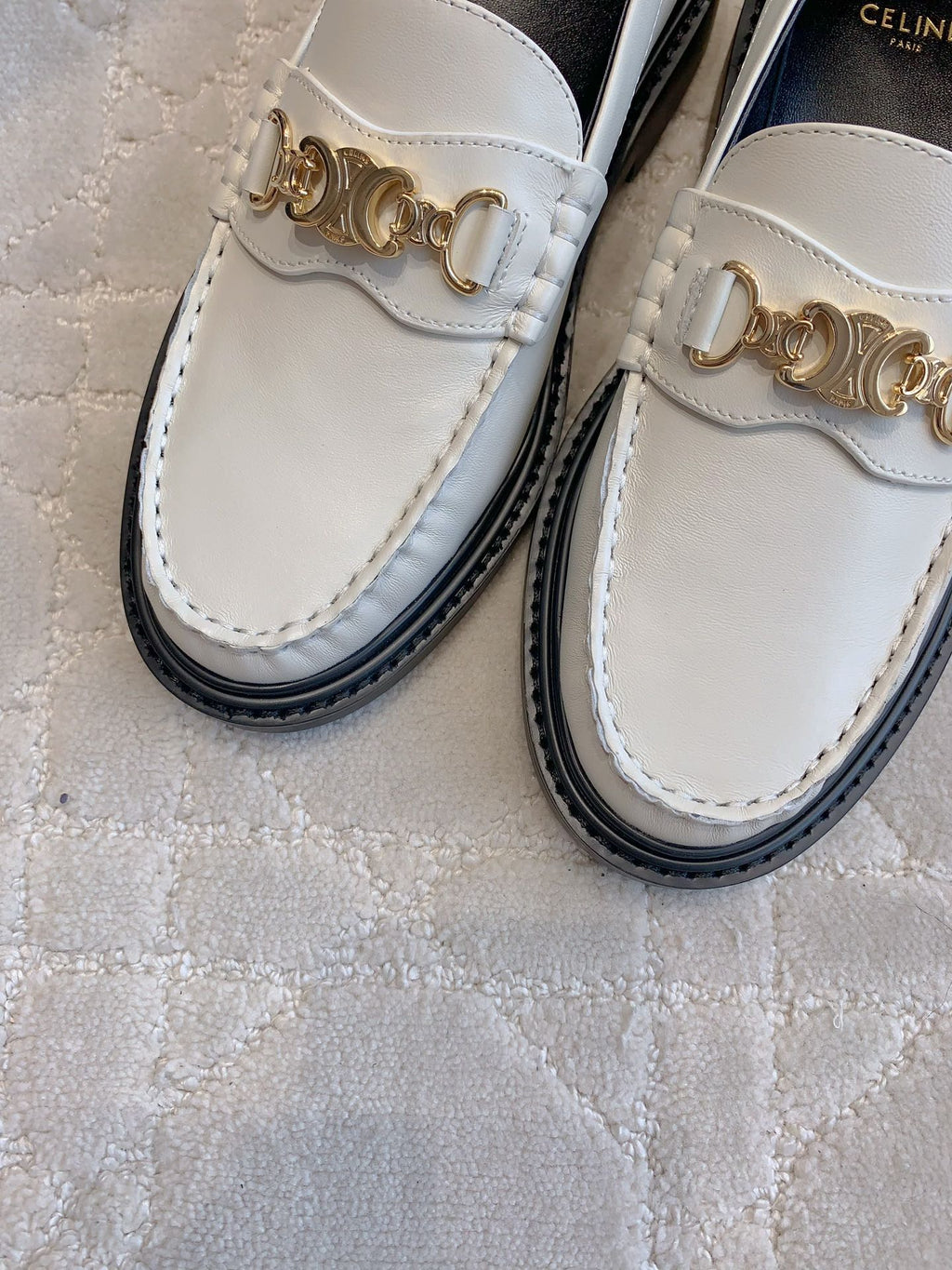 CHANEL 25S ARC DE TRIOMPHE LOAFERS IN WHITE CALFSKIN GOLD HARDWARE