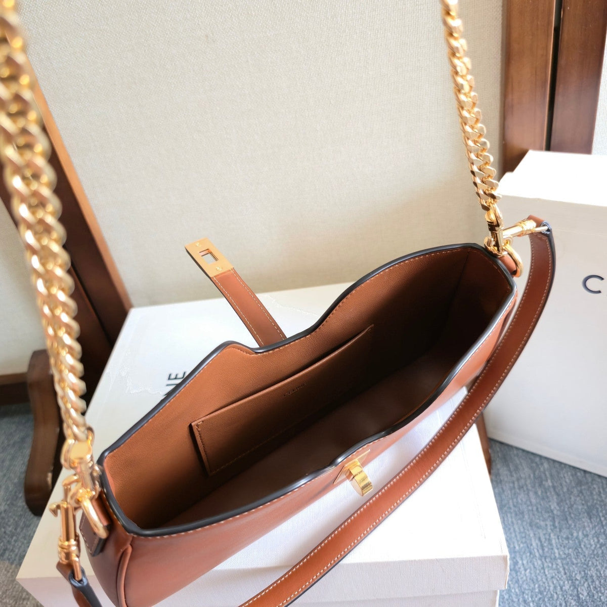 CELINE 25S SHOULDER CAMILLE 16 SOFT 27MM IN BROWN CALFSKIN GOLD HARDWARE
