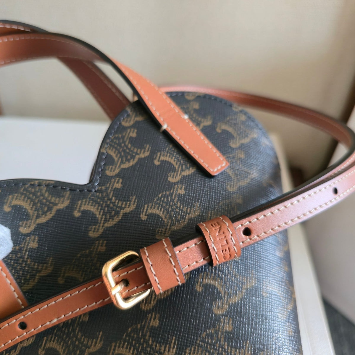 CELINE 25S TEEN COEUR BAG 19 MM IN BLACK TRIOMPHE CANVAS AND TAN CALFSKIN