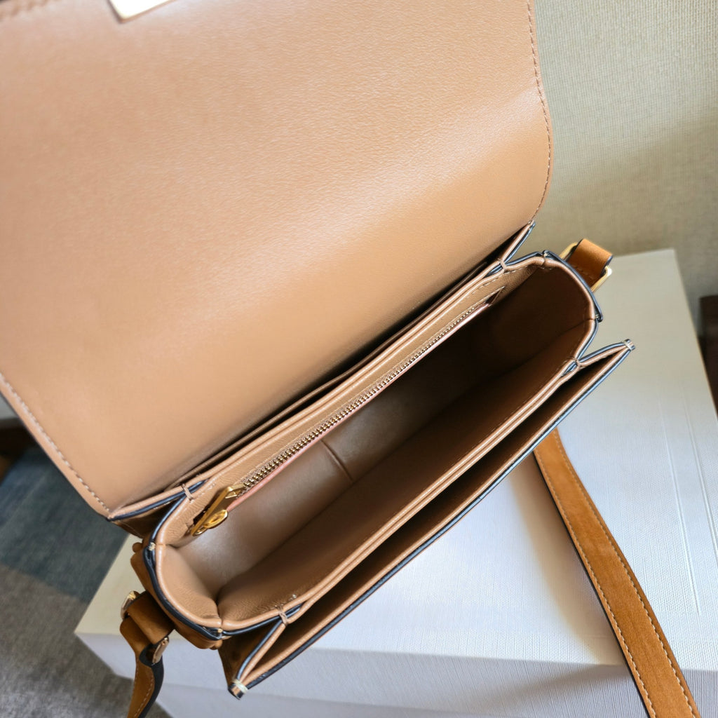 CELINE 25S TEEN TRIOMPHE BAG 18MM IN CARAMEL BROWN SUEDE GOLD HARDWARE