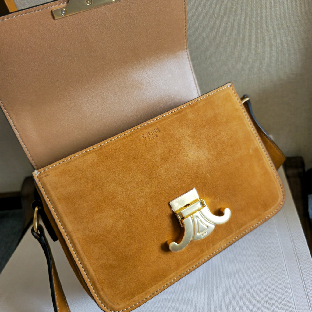 CELINE 25S TEEN TRIOMPHE BAG 18MM IN CARAMEL BROWN SUEDE GOLD HARDWARE