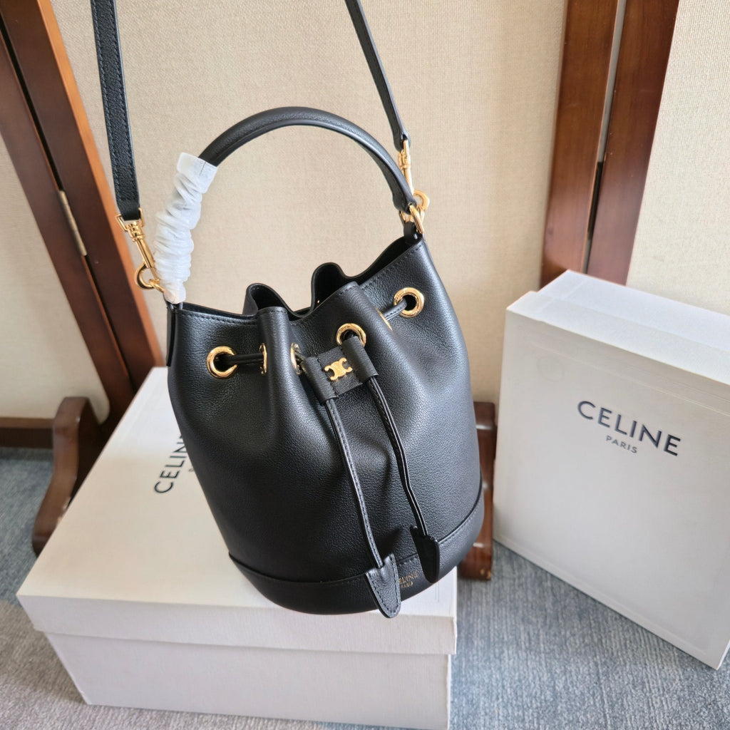 CELINE 25S CLARA BAG 19 IN BLACK CALFSKIN GOLD HARDWARE