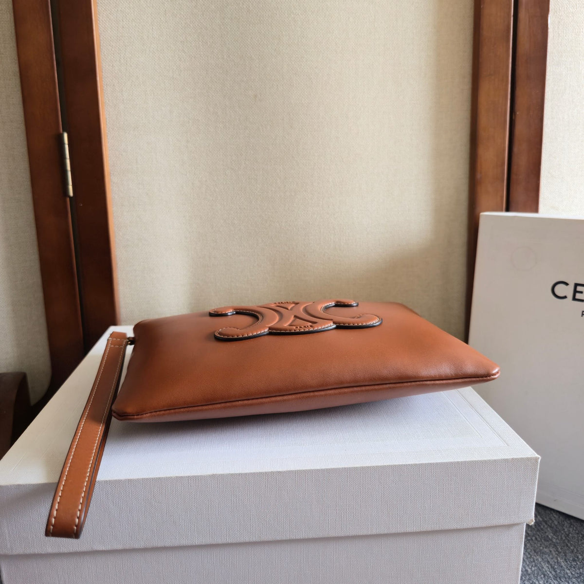 CELINE 25S HANDBAG 24MM IN TAN BROWN GLOSSY CALFSKIN