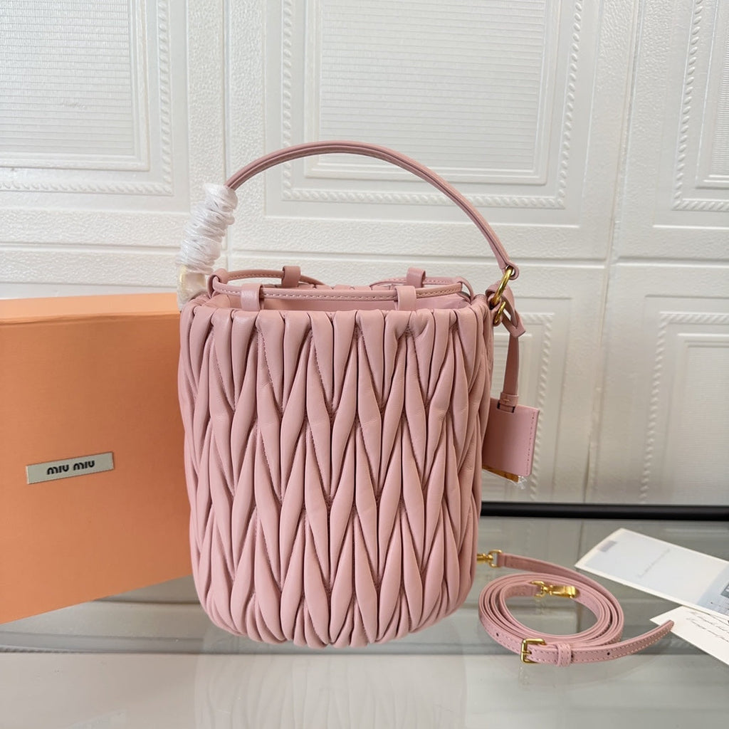MATELASSÉ HANDBAG 20 IN LIGHT PINK LAMBSKIN
