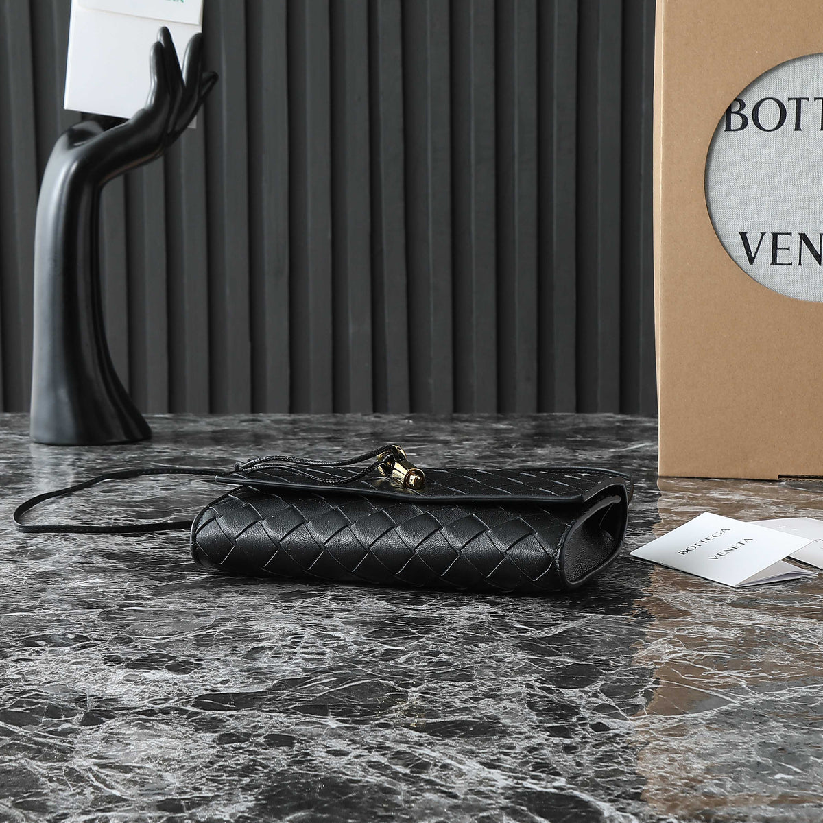 BOTTEGA VENETA 25S ANDIAMO POUCH 19 IN BLACK CALFSKIN GOLD HARDWARE