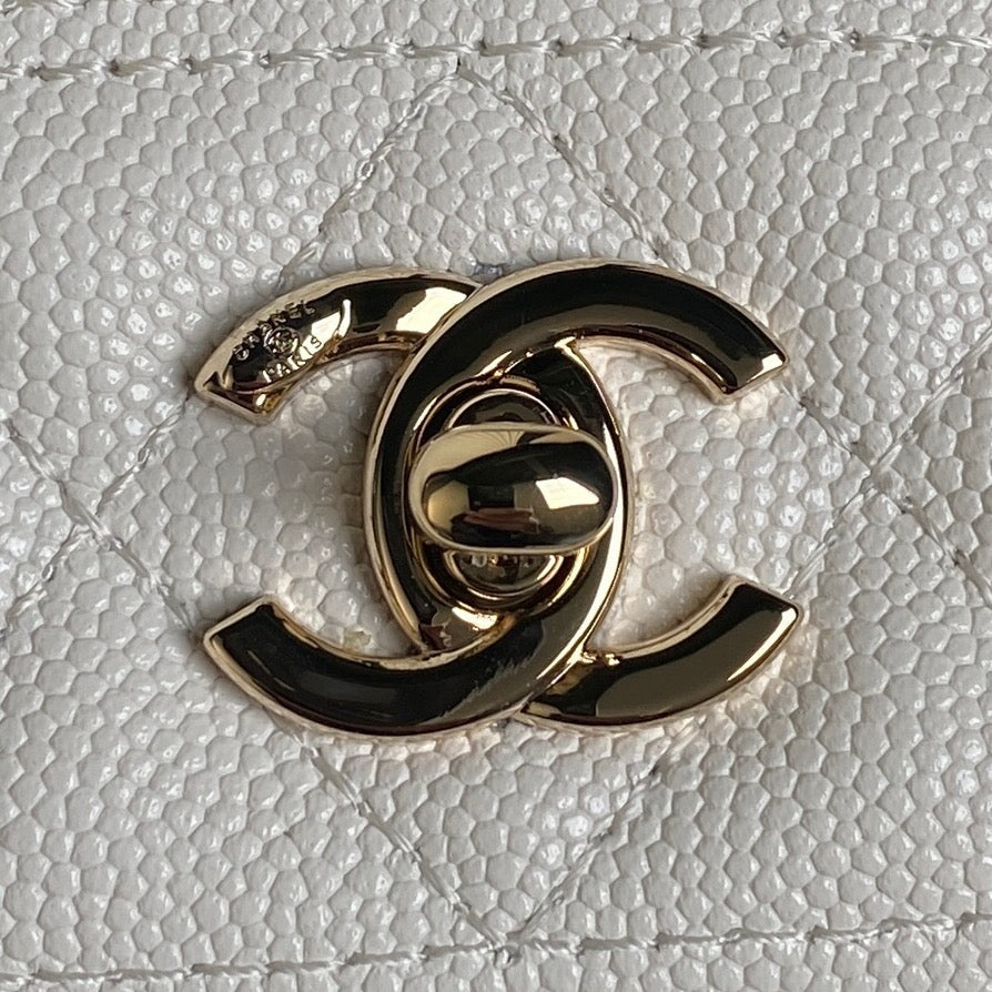CHANEL 25C FLAP BAG 18 IN WHITE SHINY GRAINED CALFSKIN GOLD HARDWARE