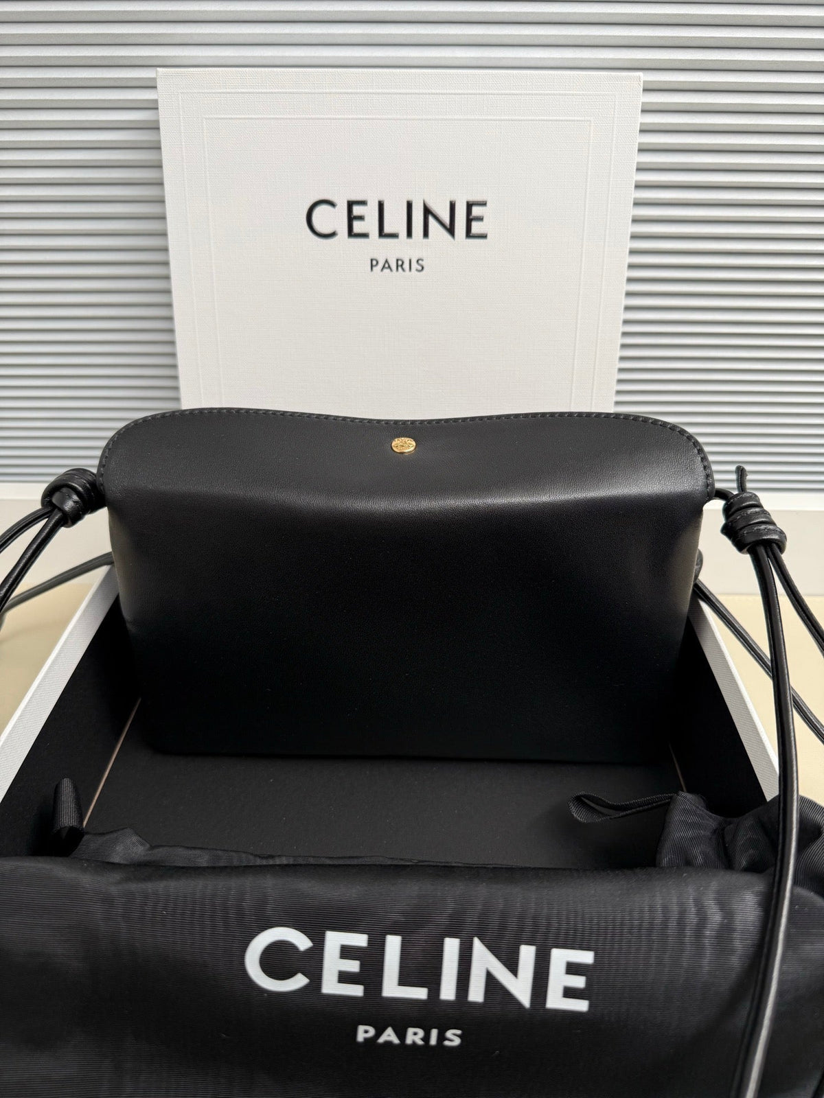 CELINE 25S TRIO FLAP 22MM IN BLACK SMOOTH LAMBSKIN GOLD HARDWARE