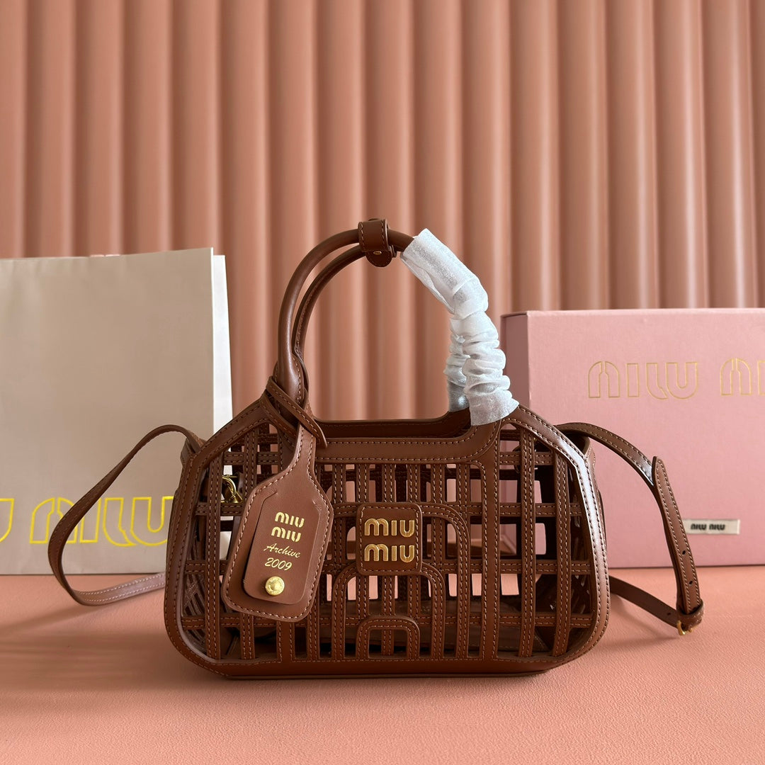 WOVEN HOLLOW BAG 24 IN DARK BROWN CALFSKIN