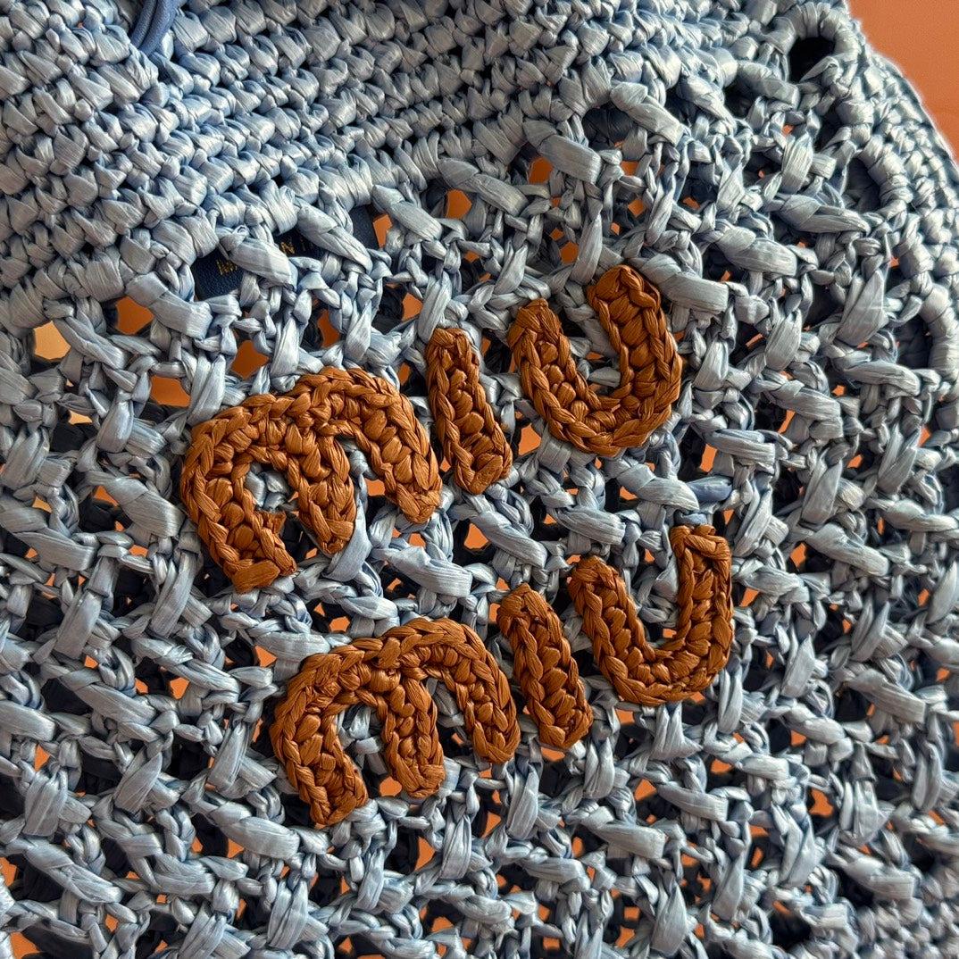 MIUMIU 26S WANDER BUCKET BAG 23 IN BLUE RAFFIA WITH LEATHER TRIM
