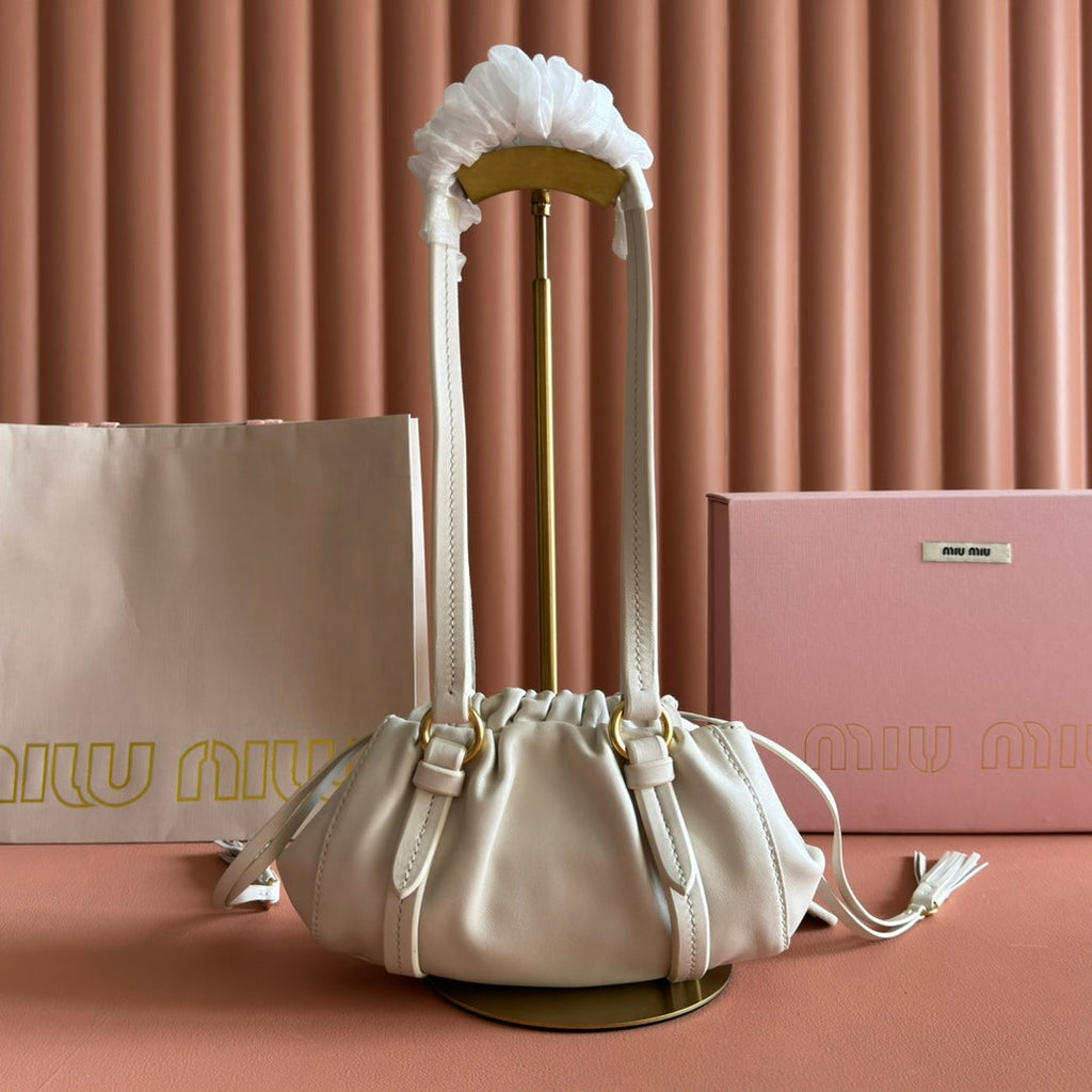 MIUMIU 26S JOIE HAND BAG 22 IN WHITE SHINY LAMBSKIN GOLD HARDWARE
