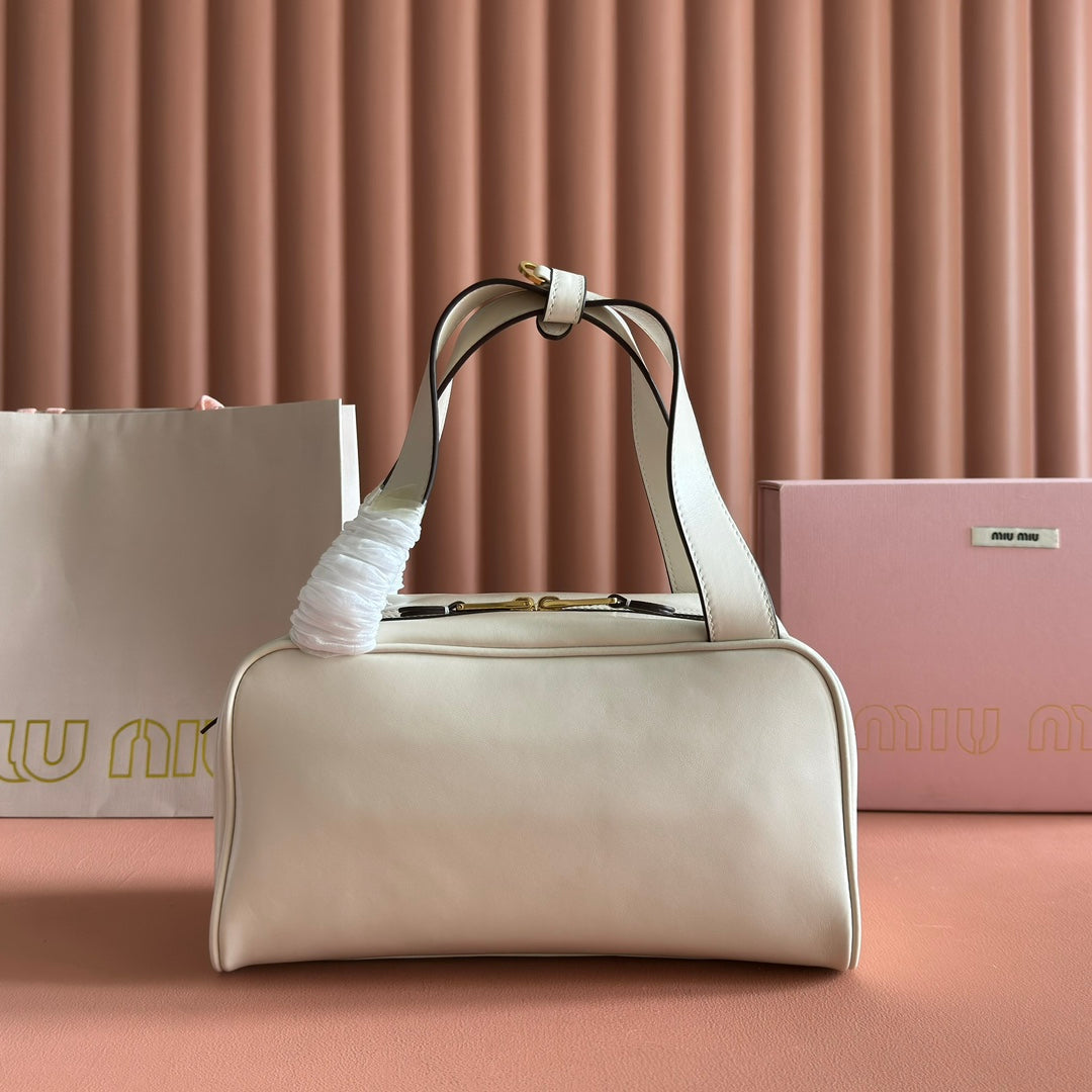 MIUMIU 26S TOP-HANDLE BAG 28 IN WHITE CALFSKIN GOLD HARDWARE