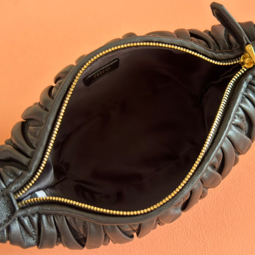 MIUMIU 26S POUCH BAG 15 IN BLACK CALFSKIN GOLD HARDWARE