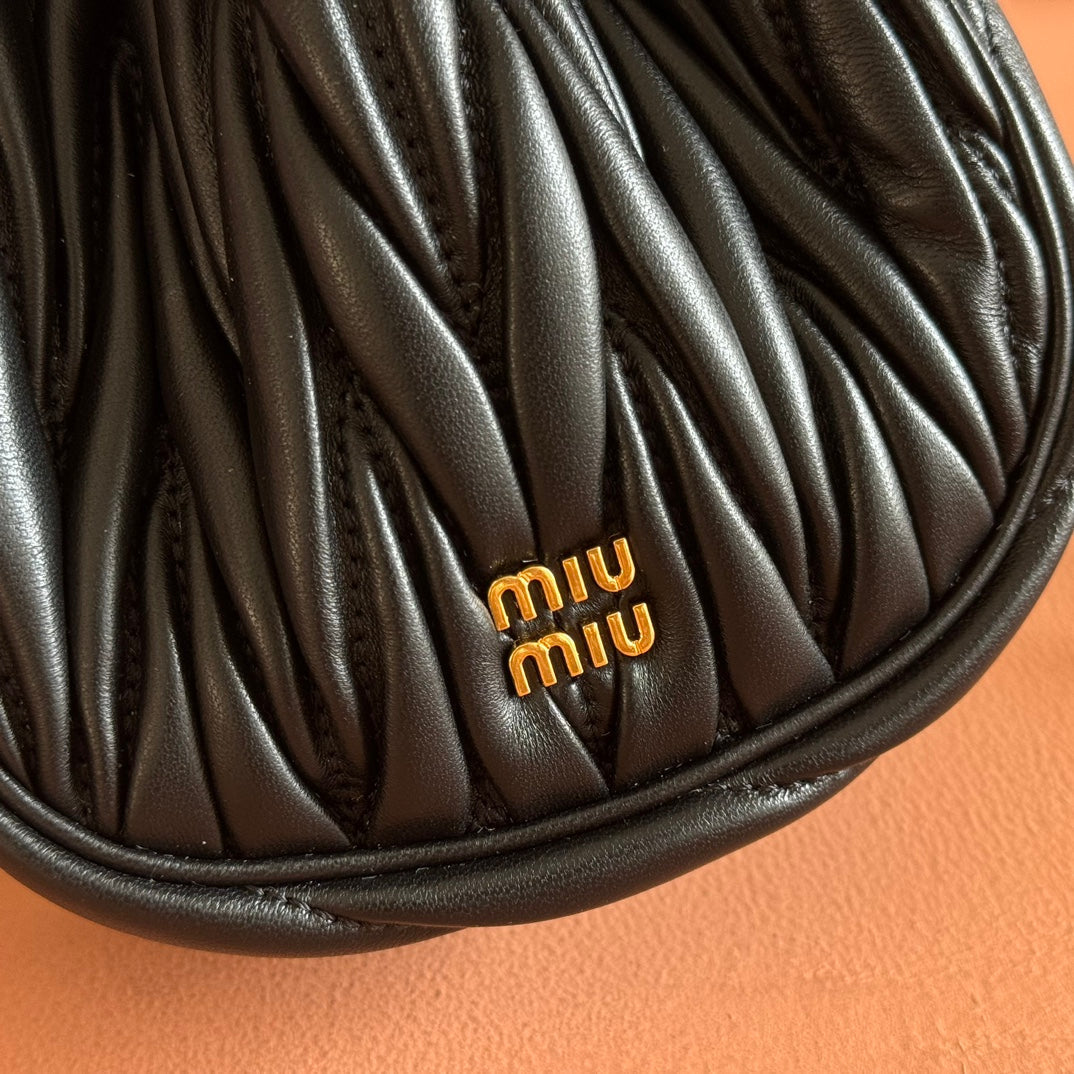 MIUMIU 26S MATELASSE POUCH BAG 16 IN BLACK CALFSKIN GOLD HARDWARE