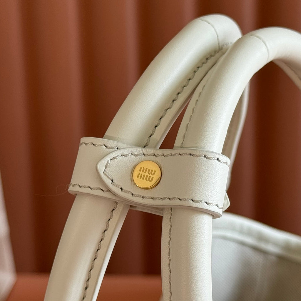 MIUMIU 26S IVY BAG 23 IN WHITE CALFSKIN GOLD HARDWARE