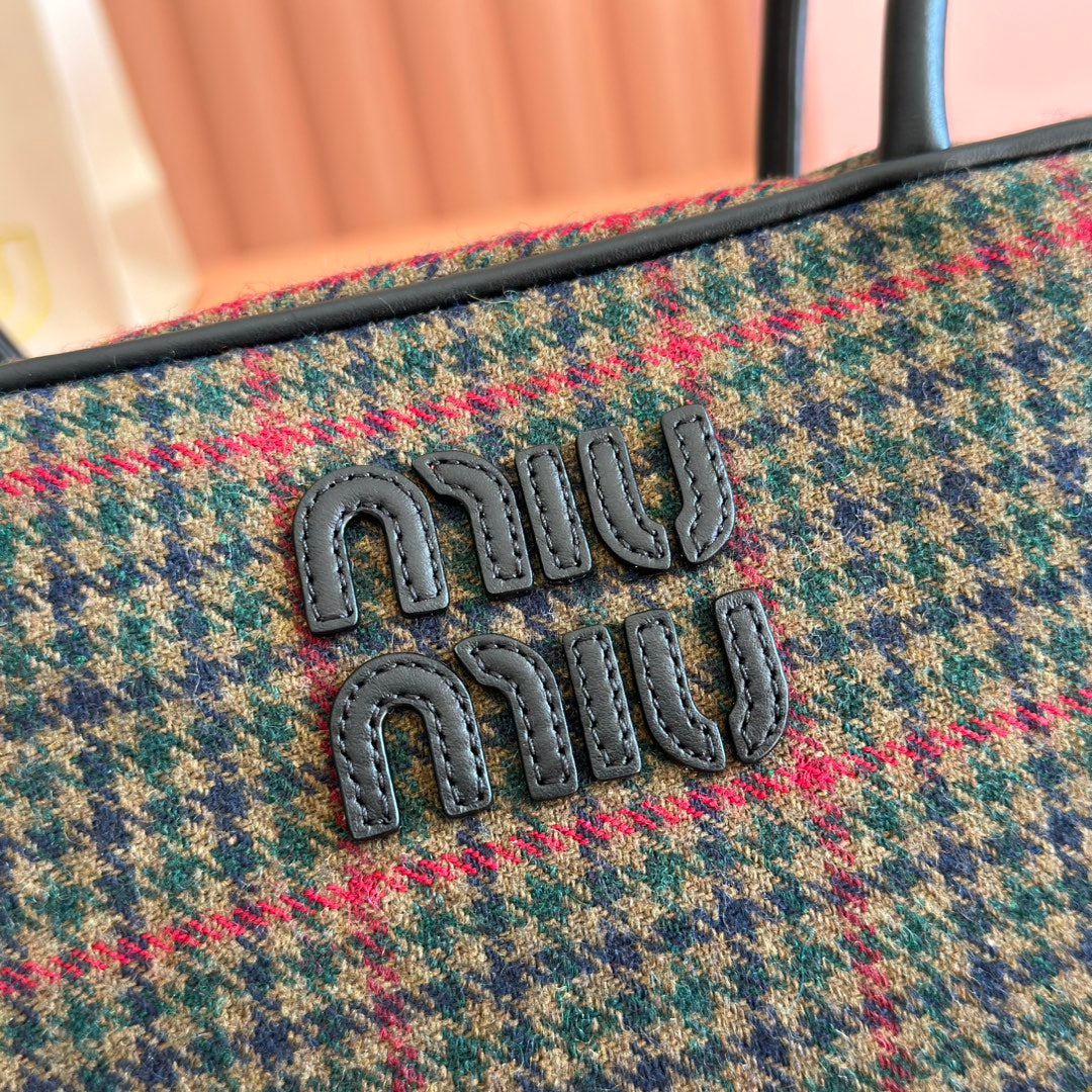 MIUMIU 26S BEAU CANVAS BAG 28 IN MULTICOLOR WOOL AND BLACK CALFSKIN
