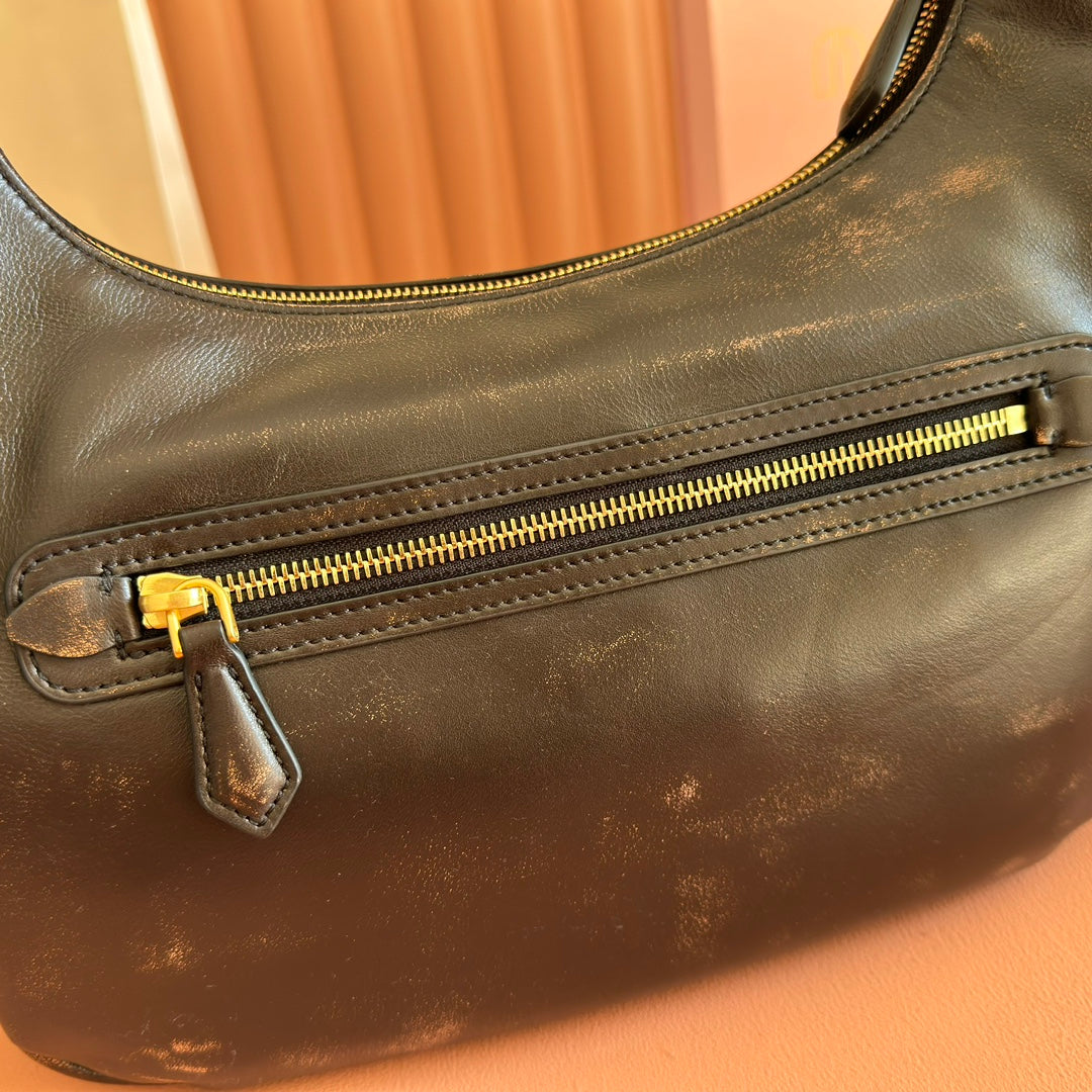 MIUMIU 26S POCKET BAG 38 IN BLACK CALFSKIN GOLD HARDWARE