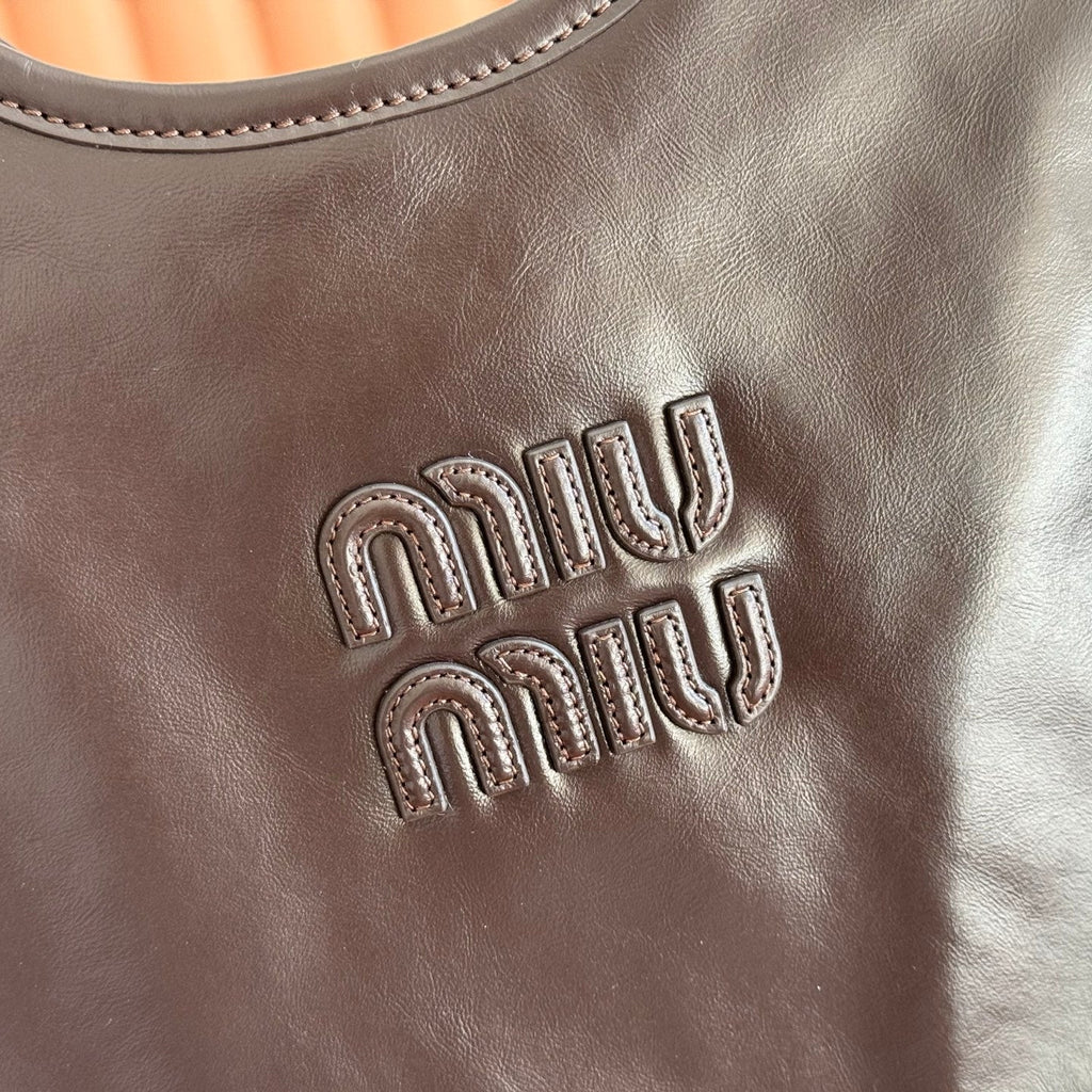 MIUMIU 26S IVY 40 TOTE IN DARK BROWN PATENT CALFSKIN