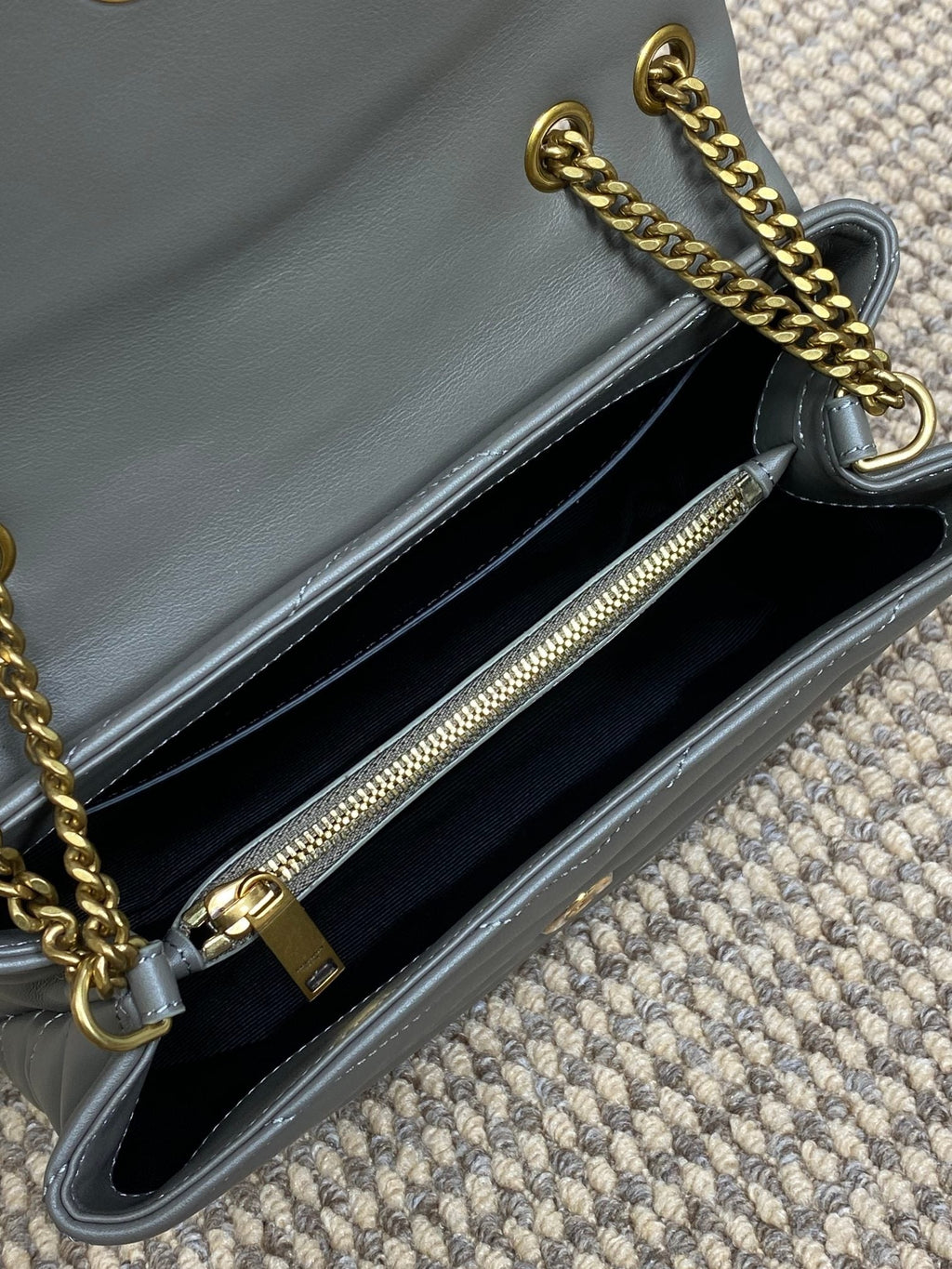 LOULOU SMALL 25 SHOULDER BAG IN DARK GREEN LAMBSKIN GOLD HARDWARE