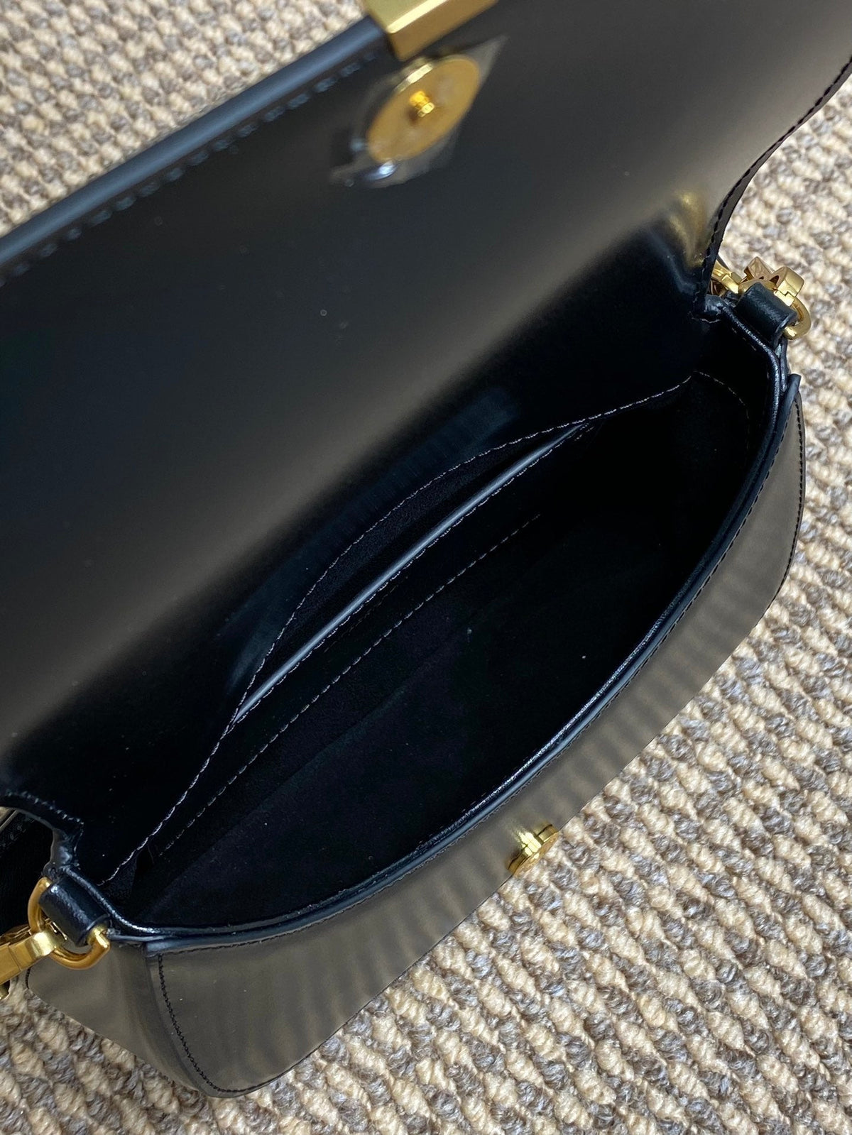 VOLTAIRE TOP HANDLE IN BOX 21 IN BLACK CALFSKIN GOLD HARDWARE