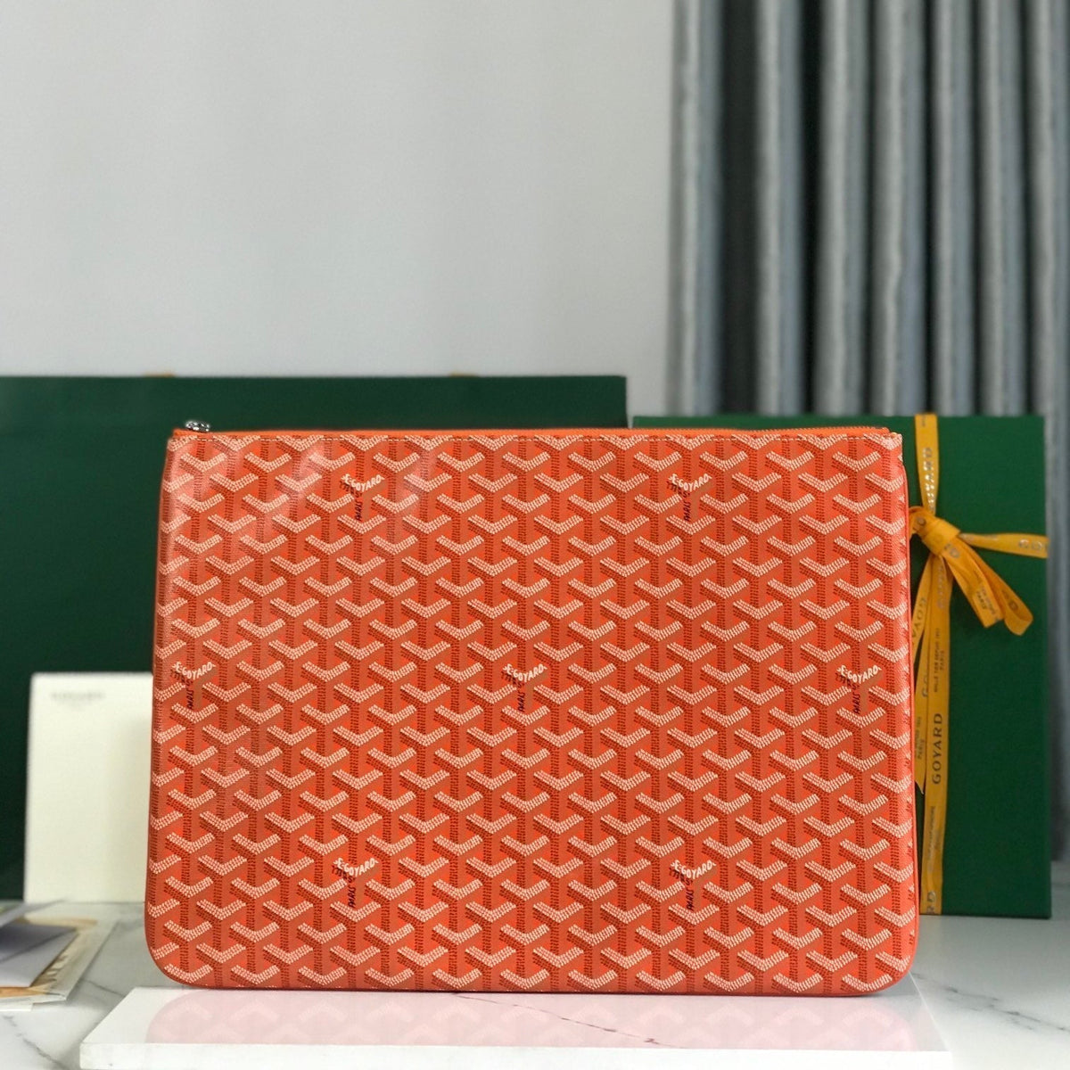 SÉNAT MGM POUCH 40 IN RED ORANGE GOYARDINE CANVAS