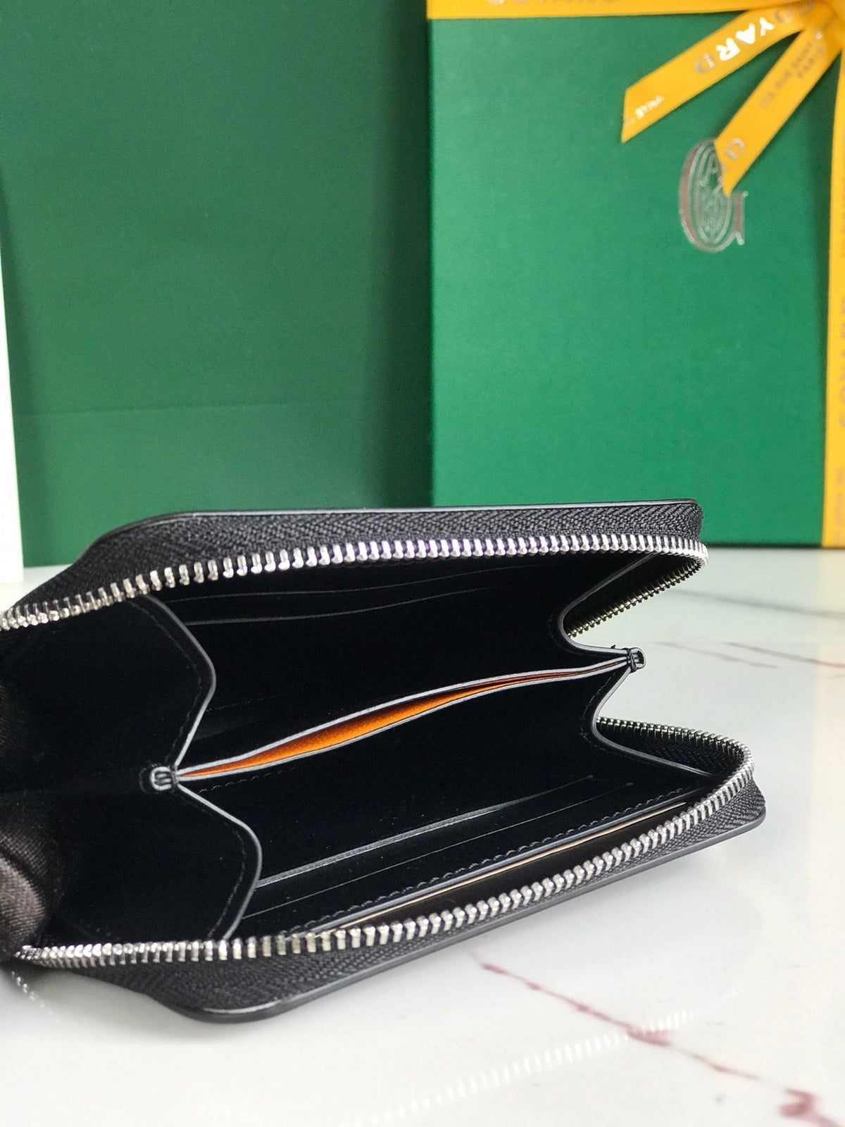 MATIGNON MINI WALLET 11 IN BLACK GOYARDINE CANVAS AND CALFSKIN