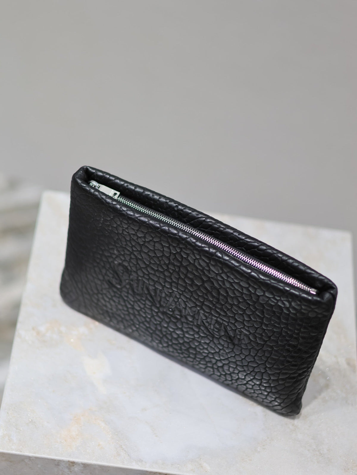 POUCH WITH ELEPHANT TEXTURE 23 IN BLACK LAMBSKIN LOGO EMBOSSED